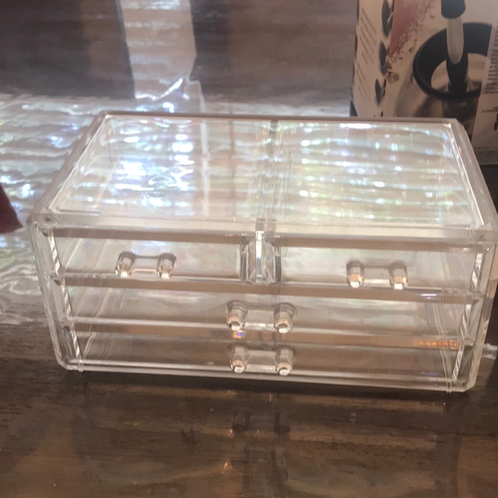 Sale! 🔵Makeup organizer